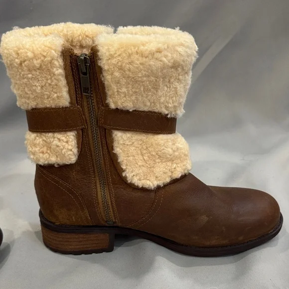 NWOT UGG Blayre II Shearling Leather Booties – Size 8 - Picture 3 of 16